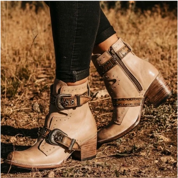 FreeBird Selina Stone Booties size 8 - Picture 1 of 8